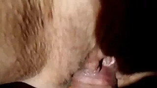 Cee Cee video erotic gratui mature rousse masturbe son trou affamé rasé
