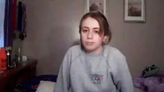 Un baiseur insatiable plonge dans la amateur video gratuit chatte soyeuse d'une blonde rusée