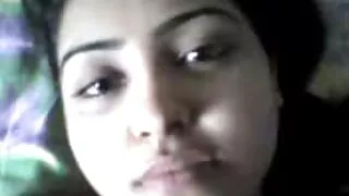 Une brune folle anale l'aime plus tukif video adulte dans différentes positions