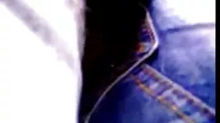 Blonde mince aime la façon dont un mec film porno gratuit sm excité examine sa fente en position de levrette