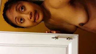un monstre d'ébène plaît à la chatte humide de sa femme vidéo hentai gratuit laide blanche dans une pose de mish