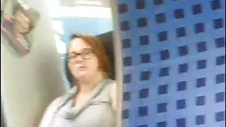 Une blonde vorace a des relations sexuelles orales tukif adulte torrides avec son monstre fiévreux