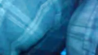 Une mamie éhontée sex xxx gratuit roule des yeux de plaisir pendant qu'une jeune femme lui lèche la chatte
