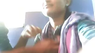 Une brune excitée avec des courbes chevauche des bites et profite d'un DP dur à video gratuite sexe amateur la salle de gym