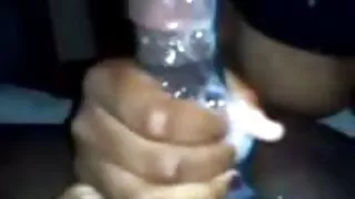 Une brune appétissante folle de cocu se fait lécher la chatte sex hd gratuit dans la salle de bain