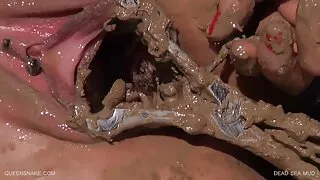 Une délicieuse beauté russe bronzée gratuit sex film cloue sa chatte avec un gode rose