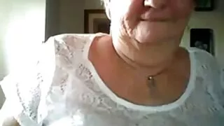 Ashli Orion polit bdsm video gratuite la bite et la chevauche ensuite
