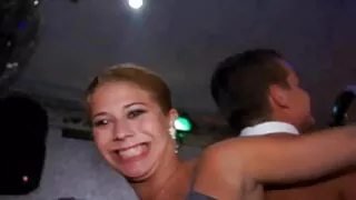 Belle et chaude brune video mature gratuit se fait baiser durement par un gode