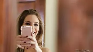 Les lesbiennes sexy Anissa Kate Taylor Vixen se doigtent les unes xxx video tu kif les autres