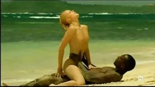 Chatte parfaitement rasée de la cornée Emma Starr video x de viol gratuit forée