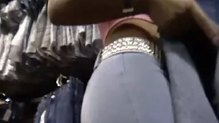 Les filles huilées Jeanine et Janet baisent passionnément film porno girl gratuit dans une vidéo de sexe lesbienne chaude