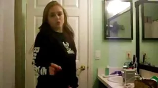 Des beautés video gratuit mature flexibles dans des masques de lapin aimeraient faire plaisir aux chattes de l'autre