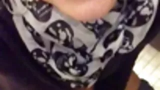 Désirable fille amateur chevauchant un gros u porn gratuit gode attachable dans une vidéo solo