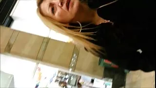 La douce video sexe amateur gratuit francais Hannah gémit comme une plage sauvage sous un étalon excité