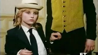 Mexicaine courbée sexy clouée profondément dans sa chatte video gratuite de vieille salope poilue en position latérale